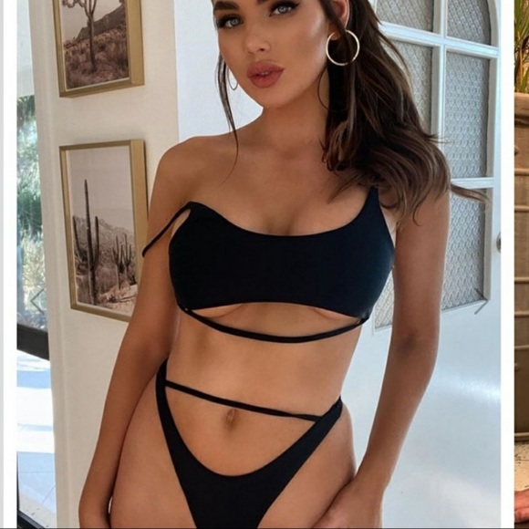 Other - *SOLD* Black Strappy Bikini